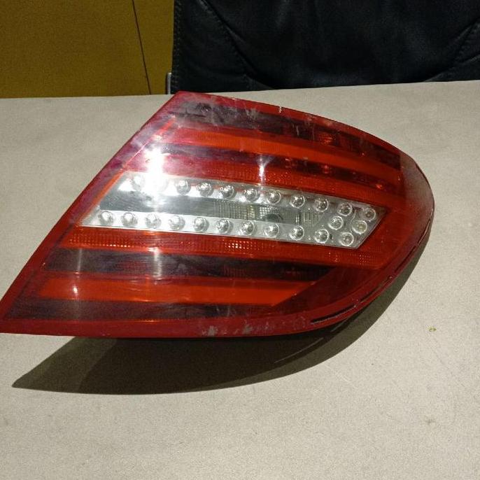 Stop Lamp Kanan Mercedes Benz Mercy W204 c250 Facelift Original Bekas