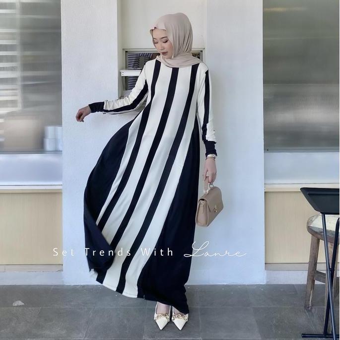 Vina Dress Salur Garis Elegan Bahan Knit Gamis Cantik Wanita Muslimah Formal Hitam