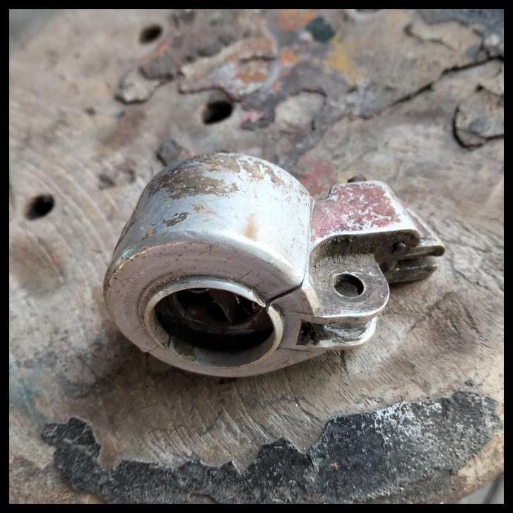 DISKON HOLDER KANAN PITUNG C70 ORIGINAL BEKAS