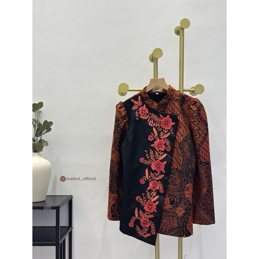 BATIKID OFFICIAL - Sogan Blossom Asymme - Blouse Batik Kombinasi Bordir Bunga Premium