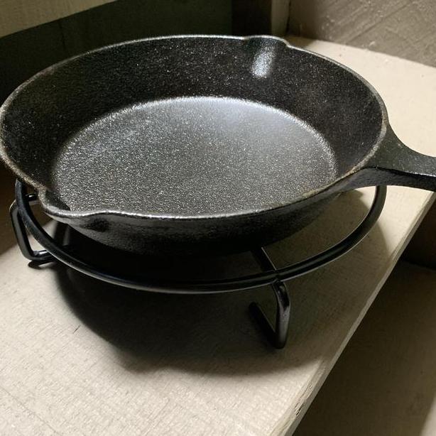 Tatakan panci besi baja 20 cm untuk panci cast iron dan universal