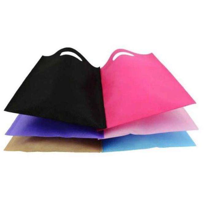 Tas Goodybag Oval 25x35 isi 20 Pcs Tas hidangan souvenir