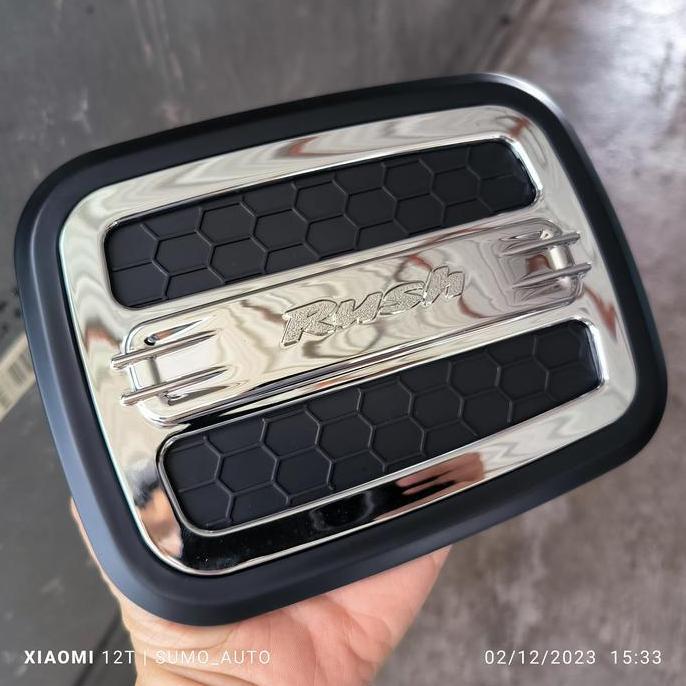 Tank Cover Variasi Tutup Bensin Toyota Rush Tahun 2007-2016 Terbaru