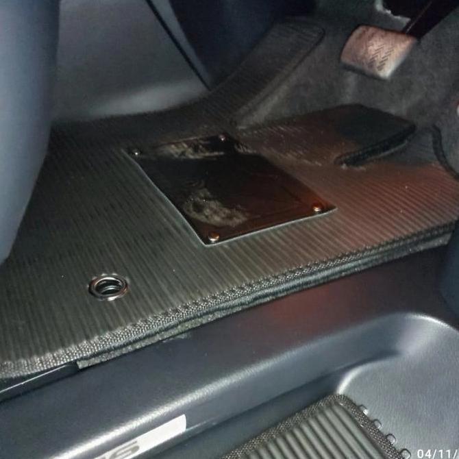 Karpet Lexus LM 350