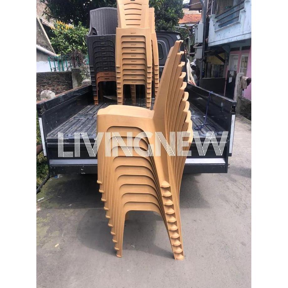 Kursi Plastik Sultan Napolly