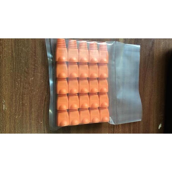 Plug boot orange