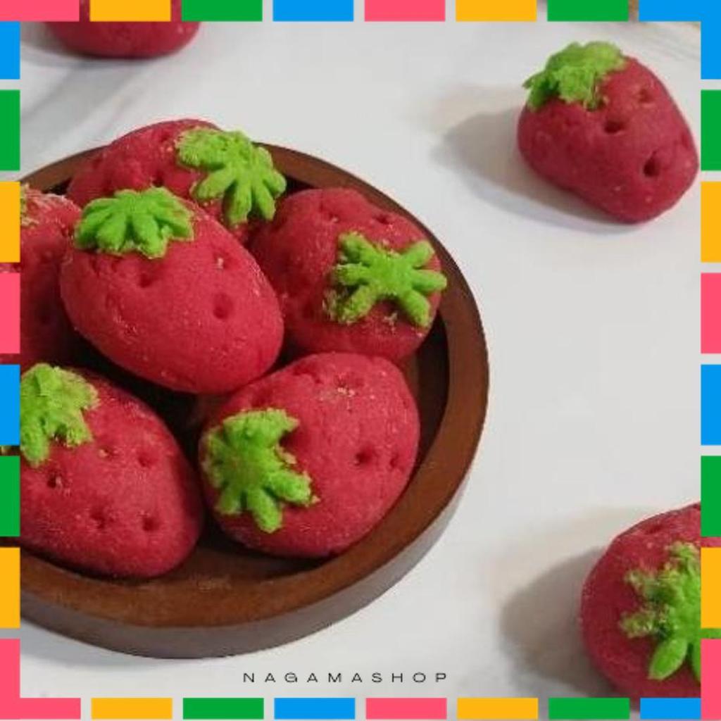 Kue Kering Nastar Selai Nanas 100% Bentuk Strawberry Premium Toples 600Ml Berat -+430Gr Beli 1 Grati