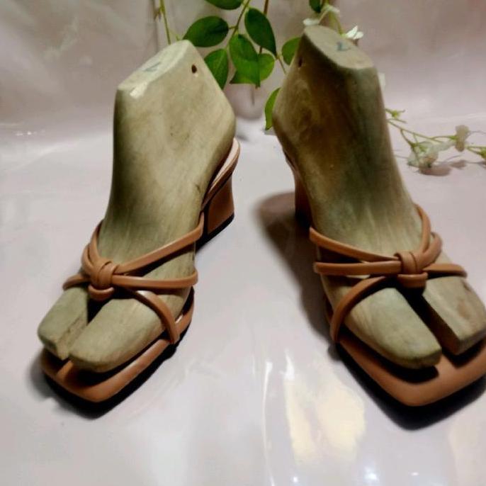 DV302 >> sendal wanita dns 34  cantik HK 5cm