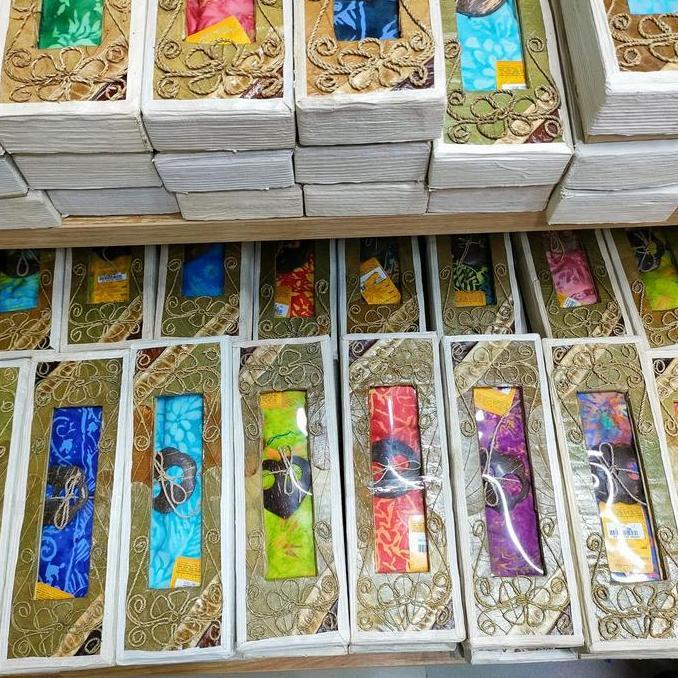 SARONG PANTAI BALI / KAIN PANTAI BALI RAYON HALUS TEBAL GIFT BOX AGR