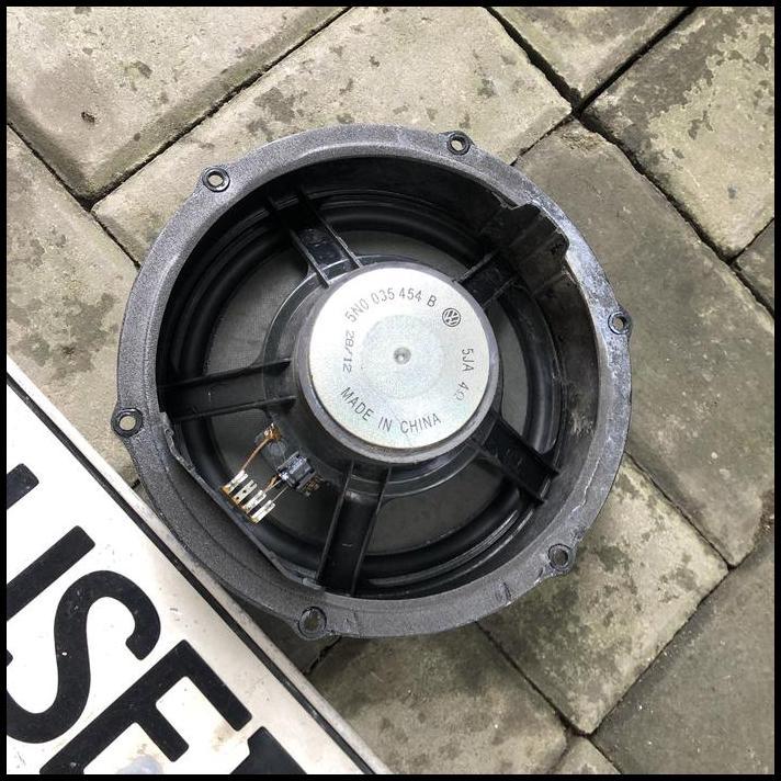 DISKON ORIGINAL VW TIGUAN SPEAKER DOOR TRIM DEPAN 