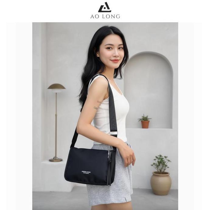 Saitaa- Selempang Daliya 8944-1 # Tas Selempang Wanita - Slingbag Terbaru Cewek Berbahan Parasut Pre