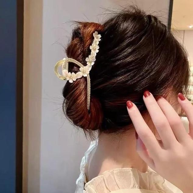 Hairclaw flower Jepit rambut Korea Bunga Cantik Untuk Wanita Simple Dan Elegant