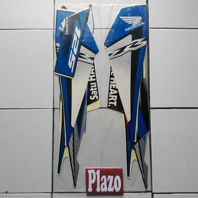 stiker striping body motor Supra X 125 2013 Biru
