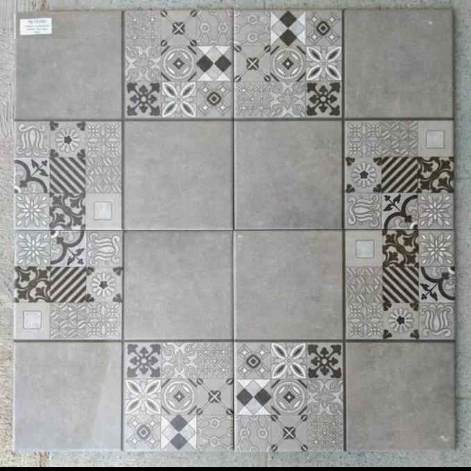 KERAMIK LANTAI 40X40 MOTIF BATIK KERATON BALI