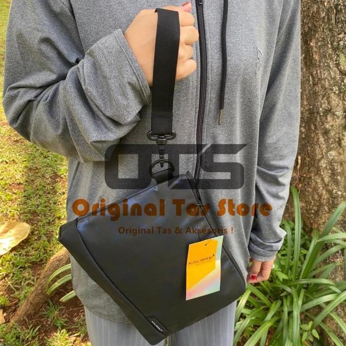 Ready Tas Bodypack Wanderlust 920001345 Grey Toiletry Hand Bag / Kalibre 921251 Original