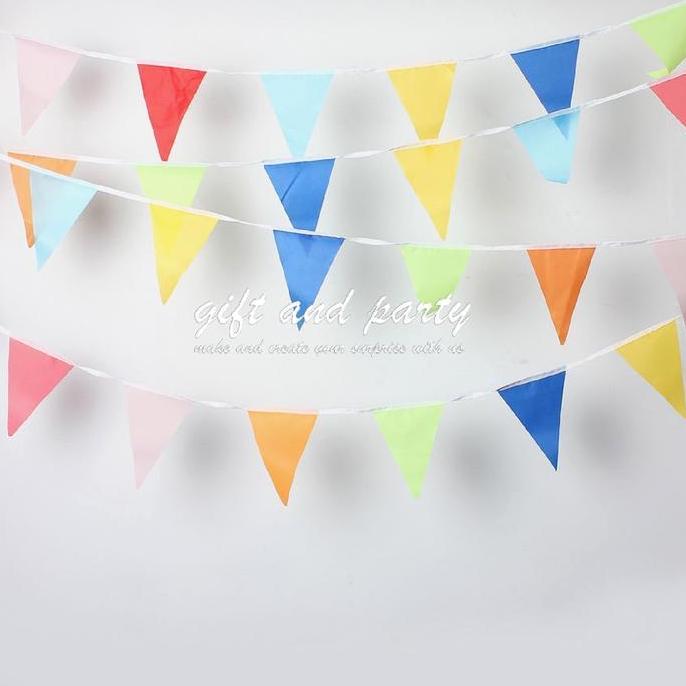 BENDERA KAIN WARNA WARNI / BENDERA SEGITIGA WARNA WARNI / BENDERA KARNAVAL