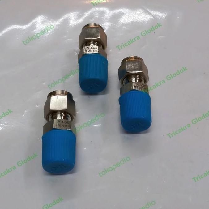 DISKON MALE CONNECTOR SS316 1/4 OD X 3/4/V-LOK CONNECTOR 1/4 OD X 3/4