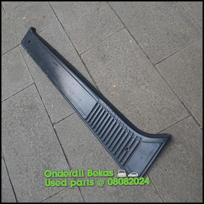 TERBARU GARNISH PILAR C KANAN TOYOTA KIJANG ROVER 