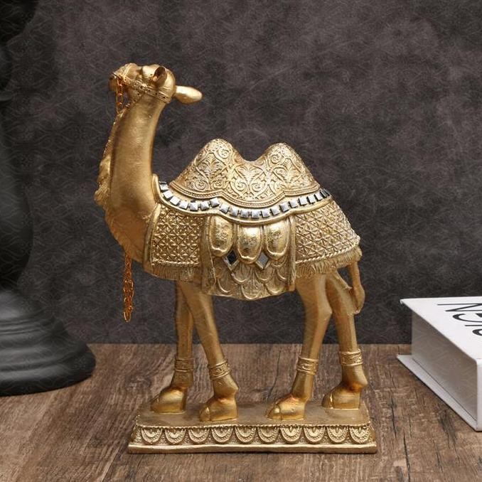 Ornamen Unta Gurun Untuk Dekorasi Teras Ruang Tamu Rumah / Hiasan Unta Emas / Miniatur Unta Dekorasi
