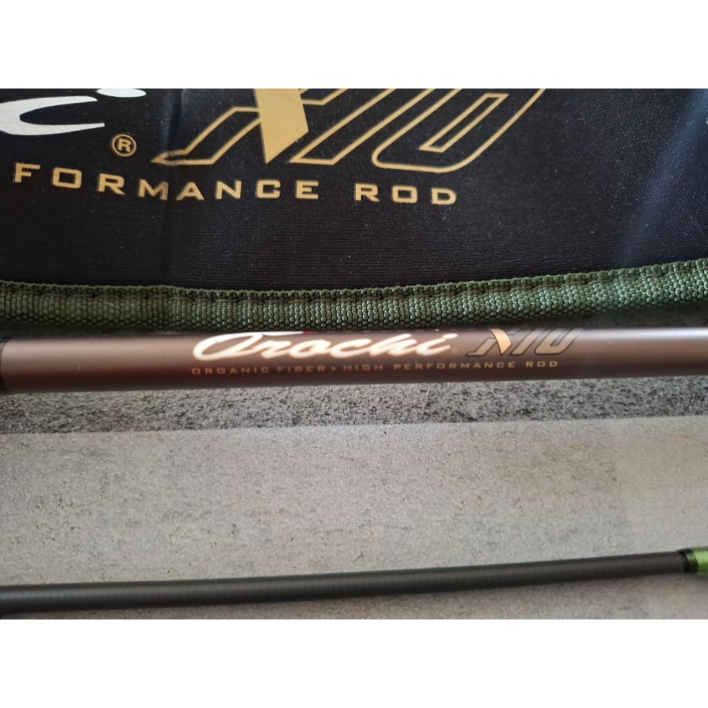 Megabass orochi x10 F2.1/2st-67XT 2P (6-12lb)