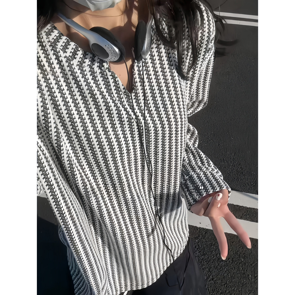 Chanel Style V-Neck Long Sleeve T-Shirt for Men Black and White Color Block Striped Loose Fit Trendy