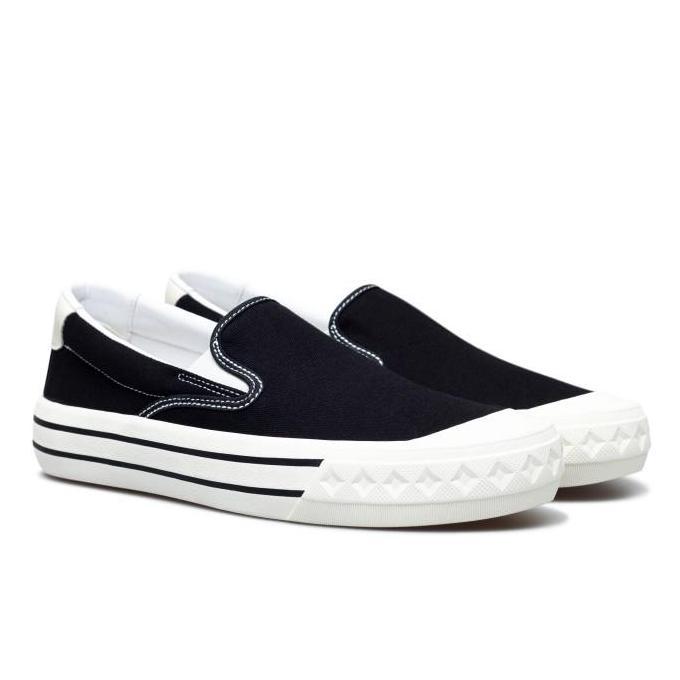 Sepatu Compass Retrograde Slip On Black