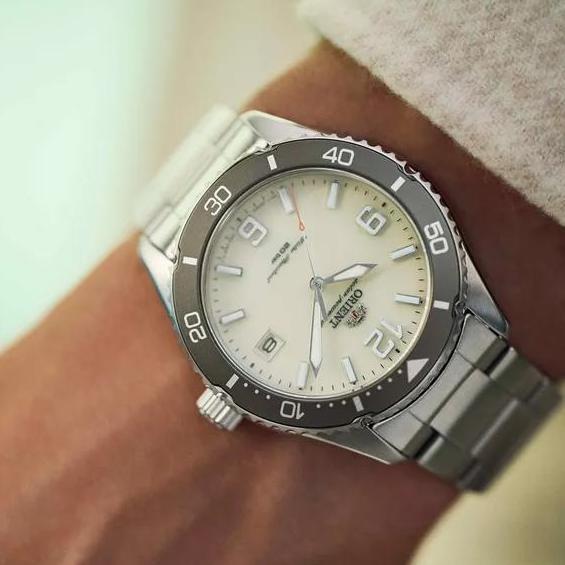 JAM TANGAN PRIA ORIENT RA-WJ0003S10B / RA-WJ0003S / RAWJ0003S / WJ0003S10B / RA-WJ0003 MAKO SOLAR PO