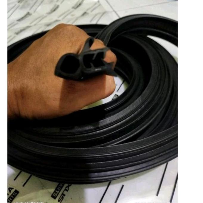 DF209>> KARET PINTU BAGASI KIJANG KAPSUL LGX LX KRISTA DLL//UNTUK SEMUA TAHUN MOBIL KIJANG