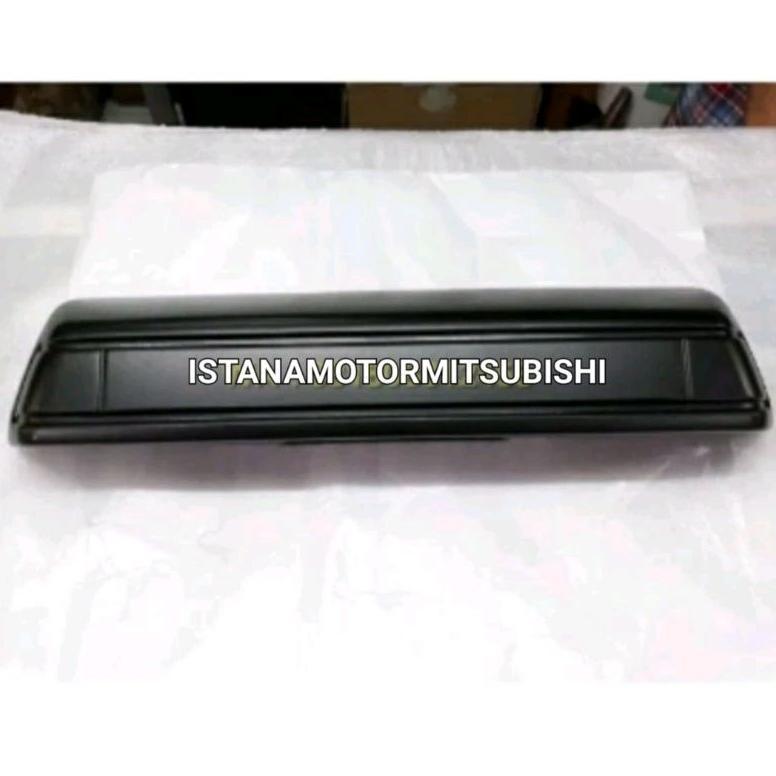 Cover Plastik Handle Handel Pintu Belakang Mitsubishi Kuda