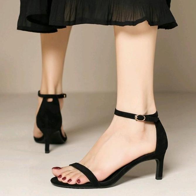 sepatu heels wanita hak tinggi 7 dan 9cm Bisnis pesta shoes Hitam HS