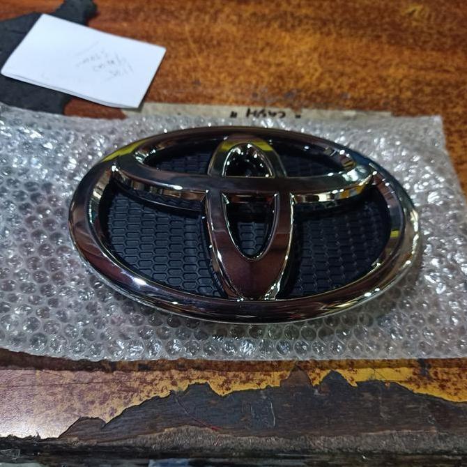 TERBARU - LOGO SIMBOL TOYOTA DEPAN YARIS 2012-2013