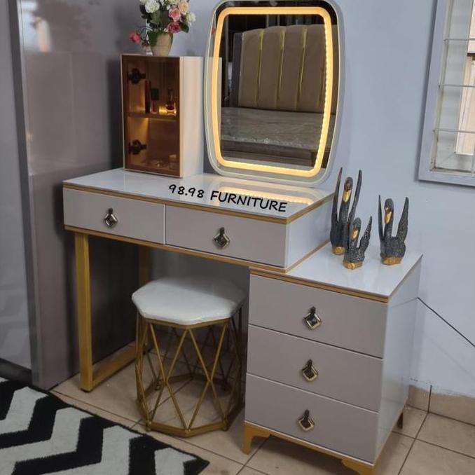 Meja Rias Kotak LED Marmer 401 - Medan