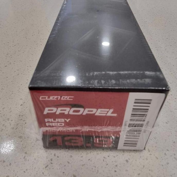 Cuetec Propel Red Jump Cue Brand New