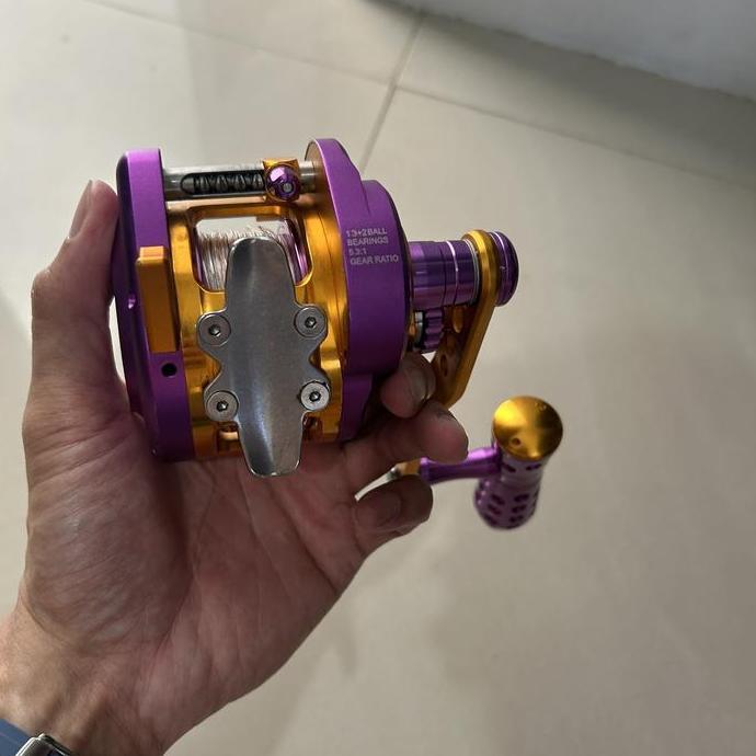 Reel Jigging Master ViP 3000, handle kiri