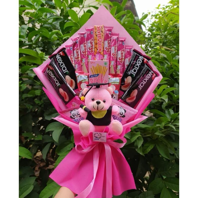 BUKET SNACK SILVERQUEEN LENGKAP BONEKA WISUDA HADIAH WISUDA SIDANG CANTIK