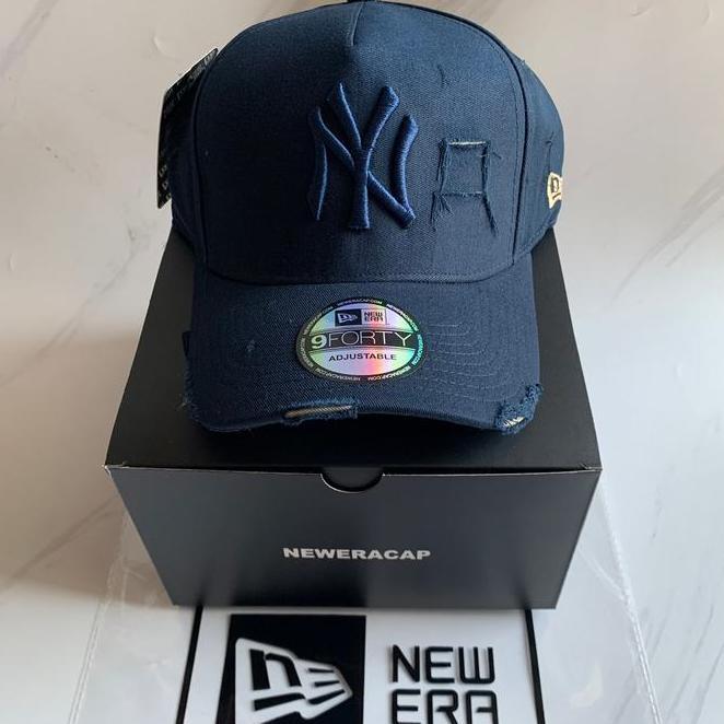 Topi Mlb New York Yankees Blue Ripped Baseball Cap