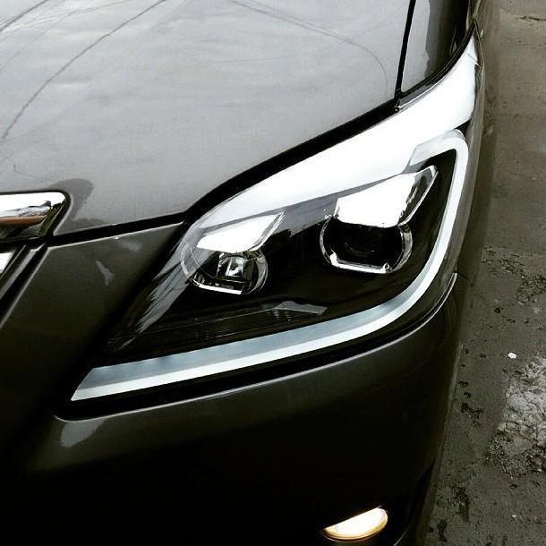 YZ Head Lamp Innova 2012-2015 Sequential - Projector Black Housing