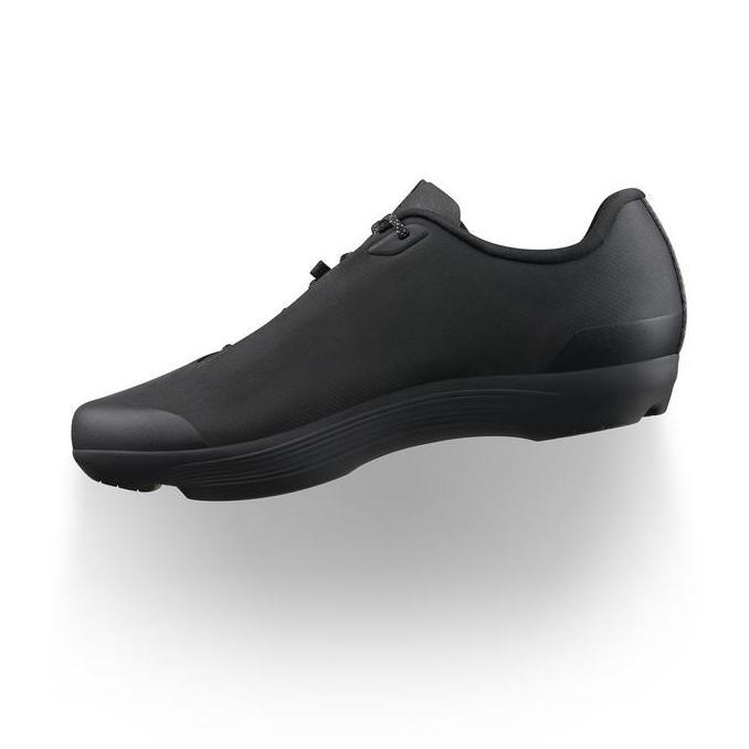 Sepatu Cleat Fizik Tempo Beat Black/Black