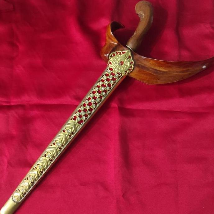 Keris Sengkelat Luk 13