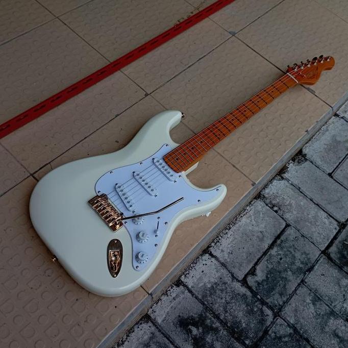Gitar Dean Tagliare Stratocaster Vintage White