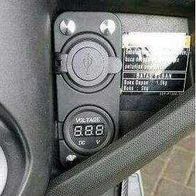 Casan Hp Motor Charger USB + Voltmeter Nmax Vario 125 150 Vixion Dll