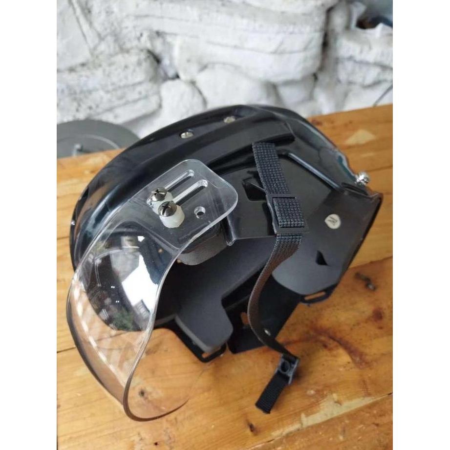 ICE HOCKEY HELMET ( ADJUSTABLE ) / HELM HOKI ES