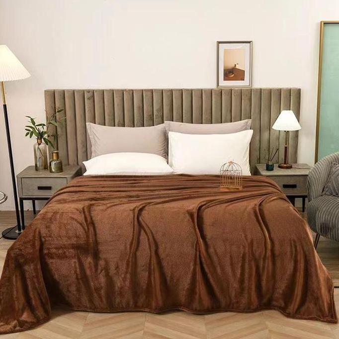 Selimut Bulu Halus Tebal Motif Polos 150-200cm