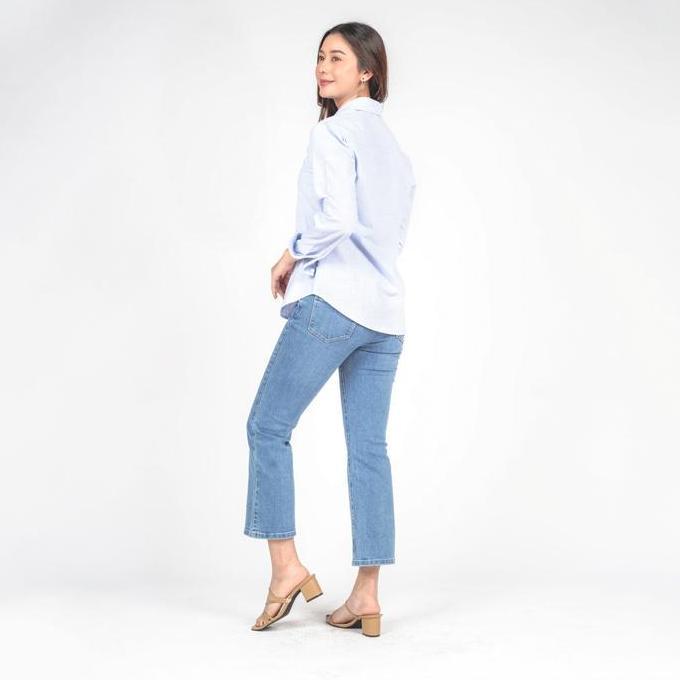 C2 Gubkin Blue Kemeja Classic Wanita Lengan Panjang