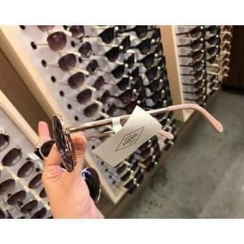 Kacamata Fossil Wanita