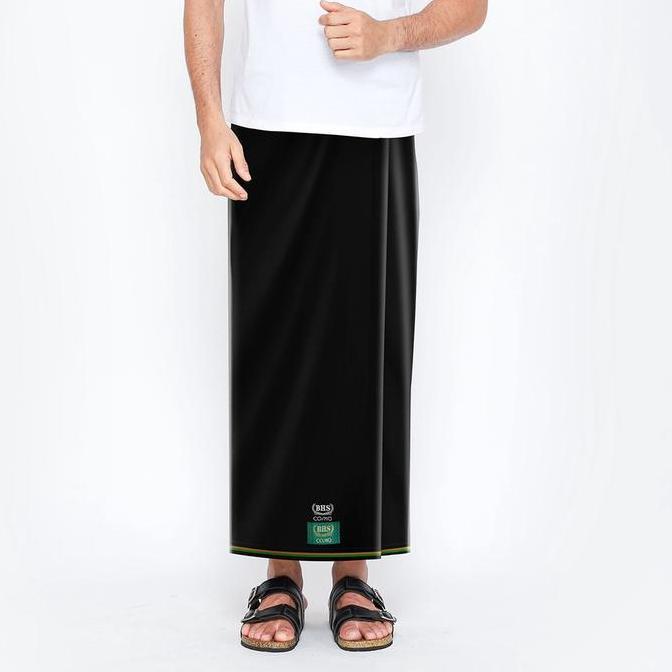 Miliki Sarung Bhs Cosmo Gold Dan Silver Hitam Polos