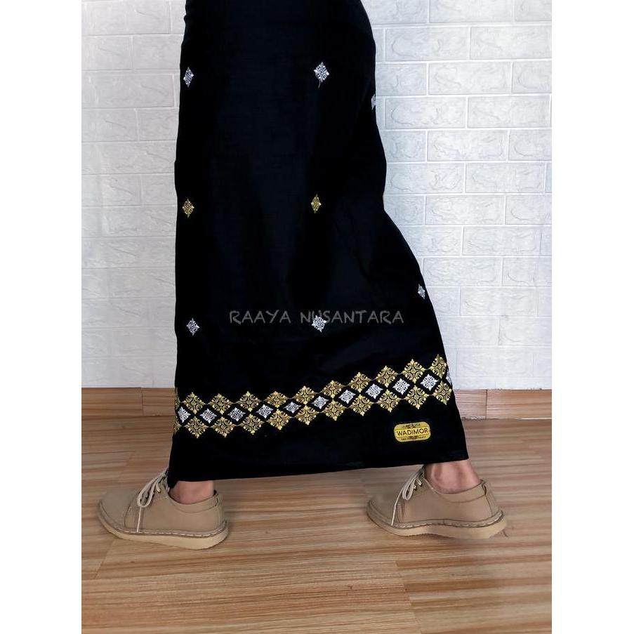 Diskon Sarung Bordir Wadimor Bunga Bali Bordir Dewasa Katun Lembut Katun Hitam Motif Sarung  Perempu