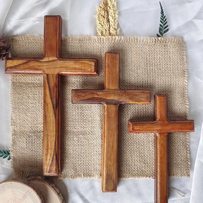 Salib dinding Gantung kayu jati