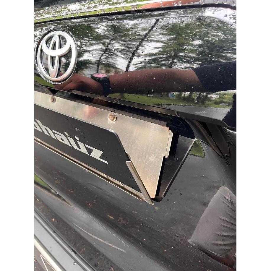 Dudukan Plat Nomor Besi Mobil AGR