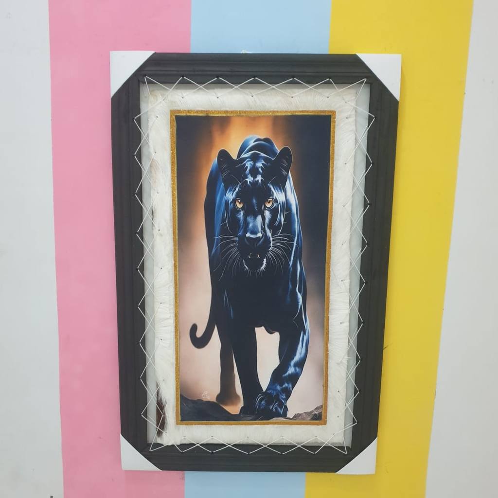 Hiasan Dinding Motif Macan Kumbang Media kulit kambing Premium Lukisan Cetak